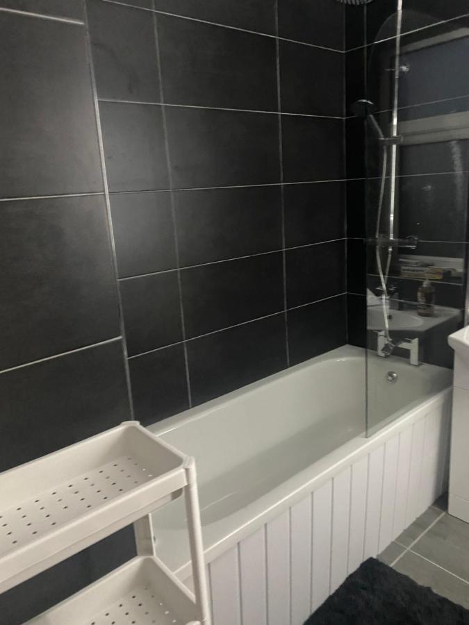Convenient Room Белфаст Екстериор снимка